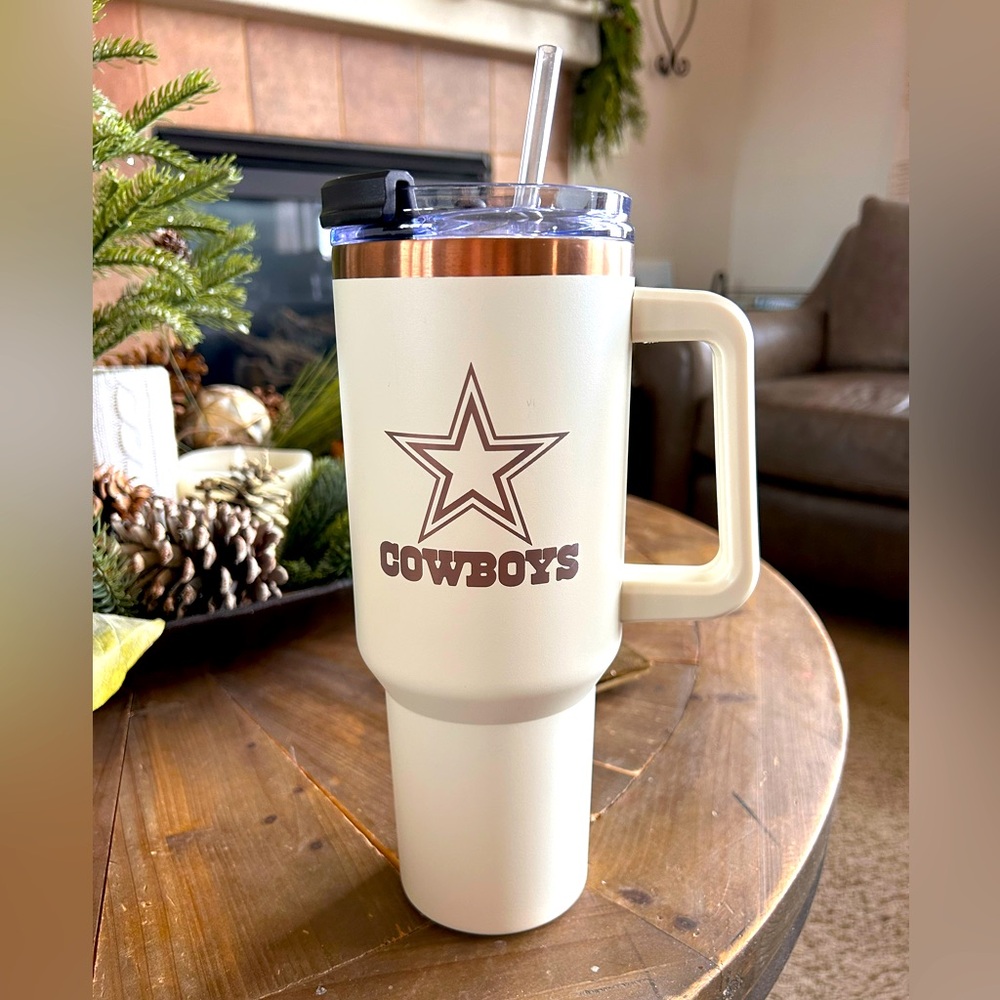 Dallas Cowboys 40oz Tumbler. Hot or Cold
